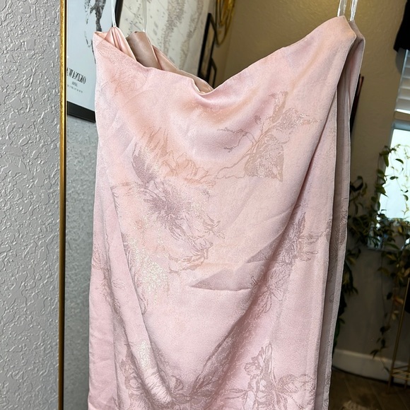 House of CB ‘Luisette’ Pink Metallic Floral Satin Midi Skirt NWOT - Picture 12 of 12